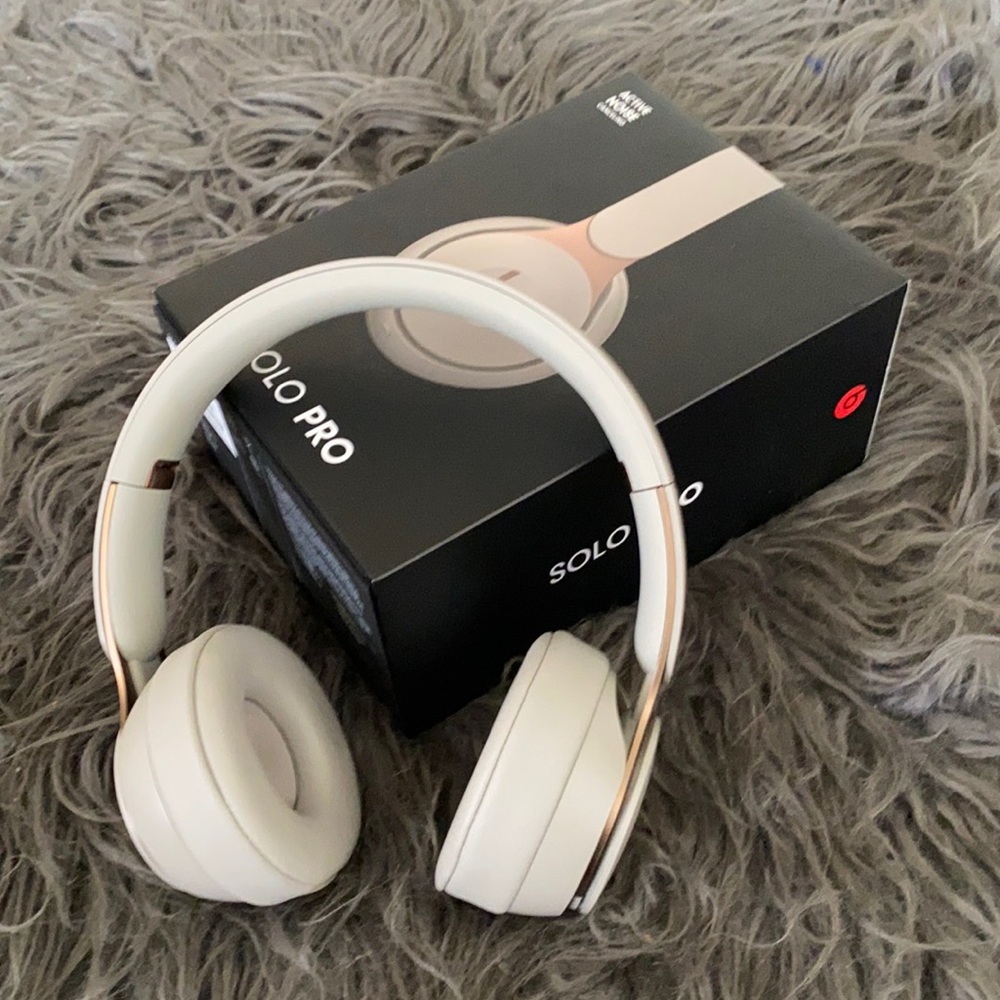 Beats by Dre solo Pro . Tan and gold